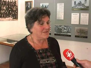 MBESA E MARIGOSE QE QENDISI FLAMURIN E PAVARESISE HAP EKSPOZITE ME SENDET E TRASHEGUARA LAJM mpg