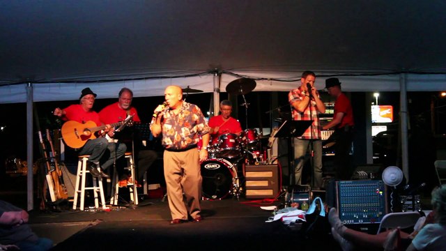 Danny McCorkle & the Katz perform 'Guitar Man' Elvis Week 2015