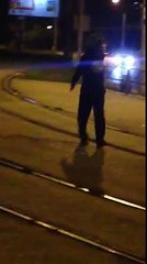 Homem correndo para parar!