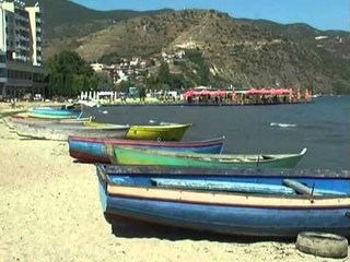 GJENDEN NE LIQENIN E POGRADECIT TRUPAT E DY KUSHERINJVE QE U MBYTEN TE MERKUREN LAJM
