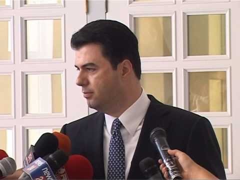 BASHA PER VJEDHJEN E BANKES ‘NUK DO KERKOJME DOREHEQJEN E FULLANIT,EKONOMIA NE KOLAPS’ LAJM