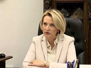 SHQIPERIA NE SAMITIN E NATO,MINISTRJA KODHELI POHON SE DO DISKUTOHEN KRIZAT E MEDHA LAJM
