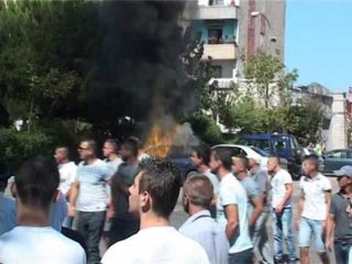 HISTORIA E RRALLE,I VURI TRITOL MAKINES PER TE FITUAR AZIL,DEKONSPIROHET NGA MIQTE LAJM