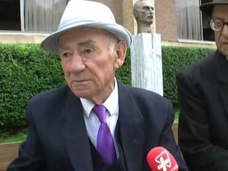 VARREZAT E DESHMOREVE JANE TOTALISHT TE DEMTUARA NE QYTETAIN E KORÇES LAJM