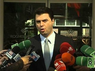 KREU I PD BASHA PAS TAKIMIT ME AMBASADORET THA SE BOJKOTI PARLAMENTAR DO TE VAZHDOJE LAJM