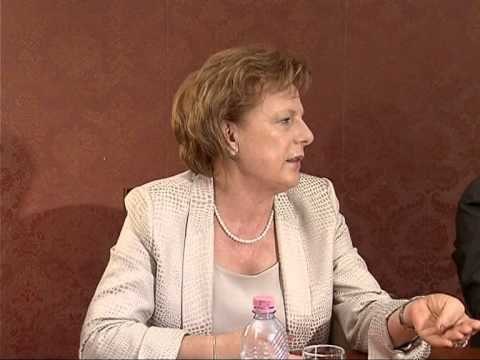 MINISTRI TAHIRI PER AZILKERKUESIT,“KEMI KAPACITETE PRITJE POR JO KUSHTE AKOMODIMI” LAJM mpg