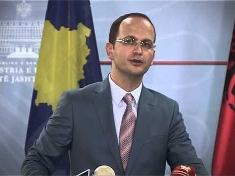 MINISTRI I JASHTEM KOSOVAR TAKIM ME BUSHATIN,KONSULLTA NE MILANO EDHE PER KOSOVEN LAJM