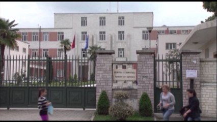 SKANDALI ME HELIKOPTERET E FA, HESHTIN EDHE DEPUTETET E MAJTE TE KOMISIONIT TE SIGURISE