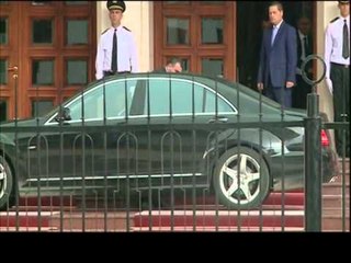 RREZIKOI TE PERPLASTE ESKORTEN E KRYEMINISTRIT RAMA,NDALOHET DREJTUESI I MJETIT LAJM