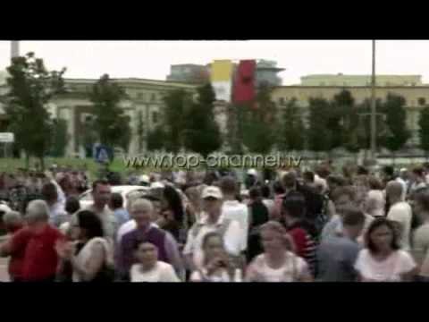 Kalimi i Papa Françeskut në bulevard - Top Channel Albania - News - Lajme