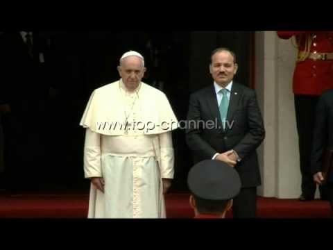 Papa Françeskut në Presidencë - Top Channel Albania - News - Lajme