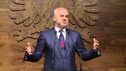 PAPA FRANCESKU MBYLL VIZITEN HISTORIKE NE SHQIPERI