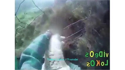 HOMBRE rescatando OVEJA, ARRIESGA su propia VIDA