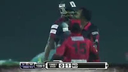 Fight Between Players Bangladesh Premiere League 2015