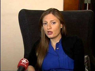 EUROKOMISIONERI FYLE TE HENEN NE TIRANE, TAKIME PER DISKUTIMIN E REFORMAVE LAJM