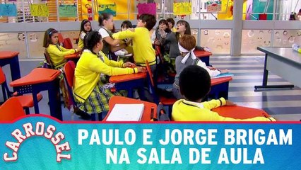 Paulo e Jorge brigam na sala de aula