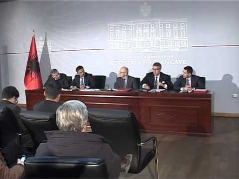 MINISTRI AHMETAJ,“QEVERIA GATI NDRYSHIMET PER DISA TAKSA TE CILAT DO PESOJNE ULJE” LAJM