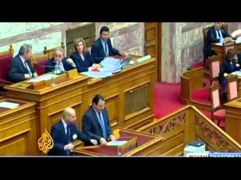QEVERIA GREKE NEN DREJTIMIN E ANTONIS SAMARAS I SHPETOI NJE MOCIONI MOSBESIMI LAJM