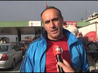 FLUKS TIFOZESH KUQEZINJ QE VIJNE NGA KOSOVA PER TE PARE NDESHJEN ME DANIMARKEN LAJM