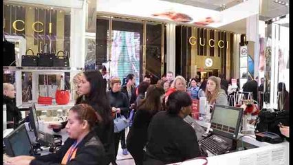Menos multitudes y más compras por Internet en EE.UU por el "Viernes Negro"