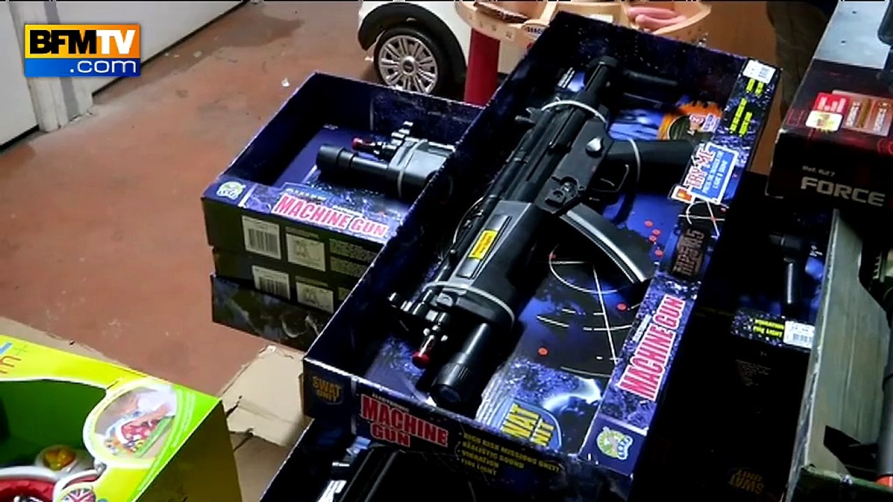Des magasins de jouets retirent les armes factices des rayons