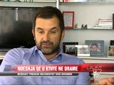 Andi Bushati tregon incidentet dhe dhunën - News, Lajme - Vizion Plus