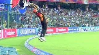 Top-5 Best Jaw Dropping BOUNDRY-LINE Catches in Cricket