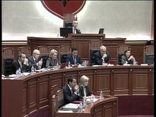 KUVENDI SHKARKON ANETARET E KLD ÇEFA DHE LELÇAJ,REKOMANDIME DHE PER PRESIDENTIN LAJM