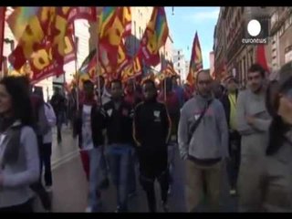 PROTESTE MASIVE NE ITALI KUNDER PLANEVE TE QEVERISE PER REFORMA NE TREGUN E PUNES LAJM