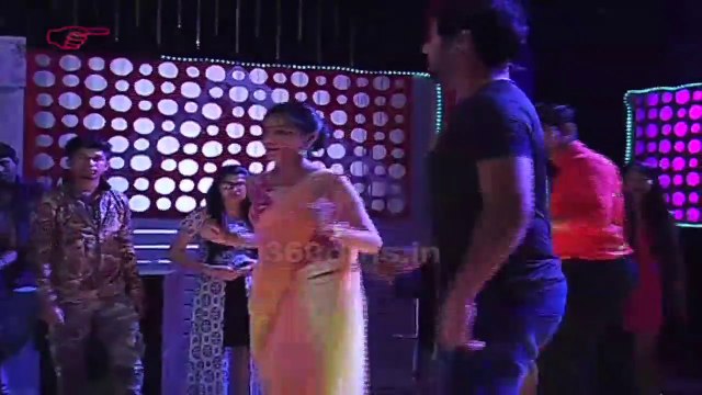 Kumkum Bhagya | 27th November 2015 | Abhi - Pragya's Romantic Dance Kumkum Bhagya