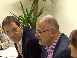 DEPUTETET MBLEDHJE NE “QSUT”,LIGJVENESIT PERBALLEN ME ANKESAT E SHQETESIMET E MJEKEVE LAJM