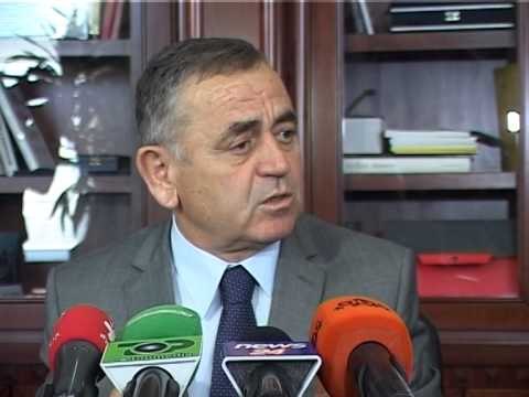 STUDENTET NE PROTESTE PER KUOTAT E PRANIMIT, MINISTRON OFRON ME SHUME TE DREJTA STUDIMI LAJM