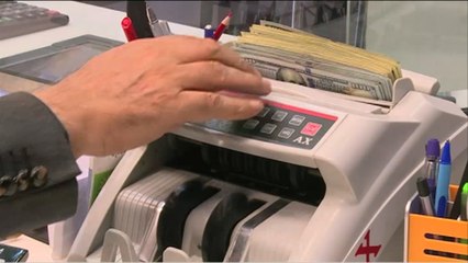 ترقب إيراني برفع حظر نظام "سويفت" للحوالات المالية