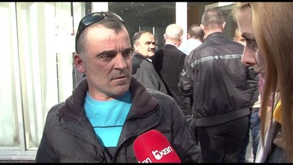 DYNDJE NE ZYRAT E OSHEE PER TE LIDHUR KONTRATA DHE PER FATURAT E PAPAGUARA