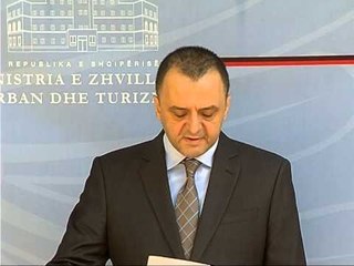 VENDIMI I QEVERISE PER LEGALIZIMET,PAS NDERTIMIT ZHBLLOKOHET DHE PRONESIA MBI TRUALL LAJM