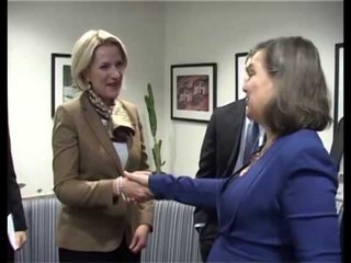 MINISTRJA KODHELI TAKOHET NE SHBA ME NULAND,DISKUTOHET MODERNIZIMI I USHTRISE LAJM