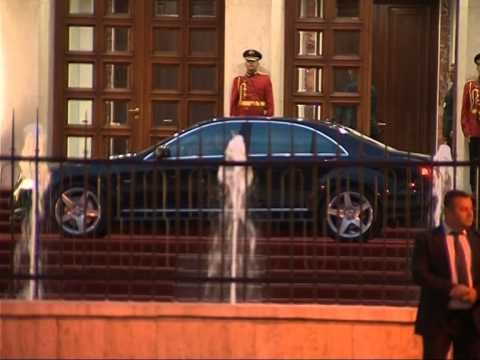 NISHANI PRET KRYEMINISTRIN RAMA NE PRESIDENCE,NE FOKUS TE BISEDES,GUVERNATORI I RI LAJM