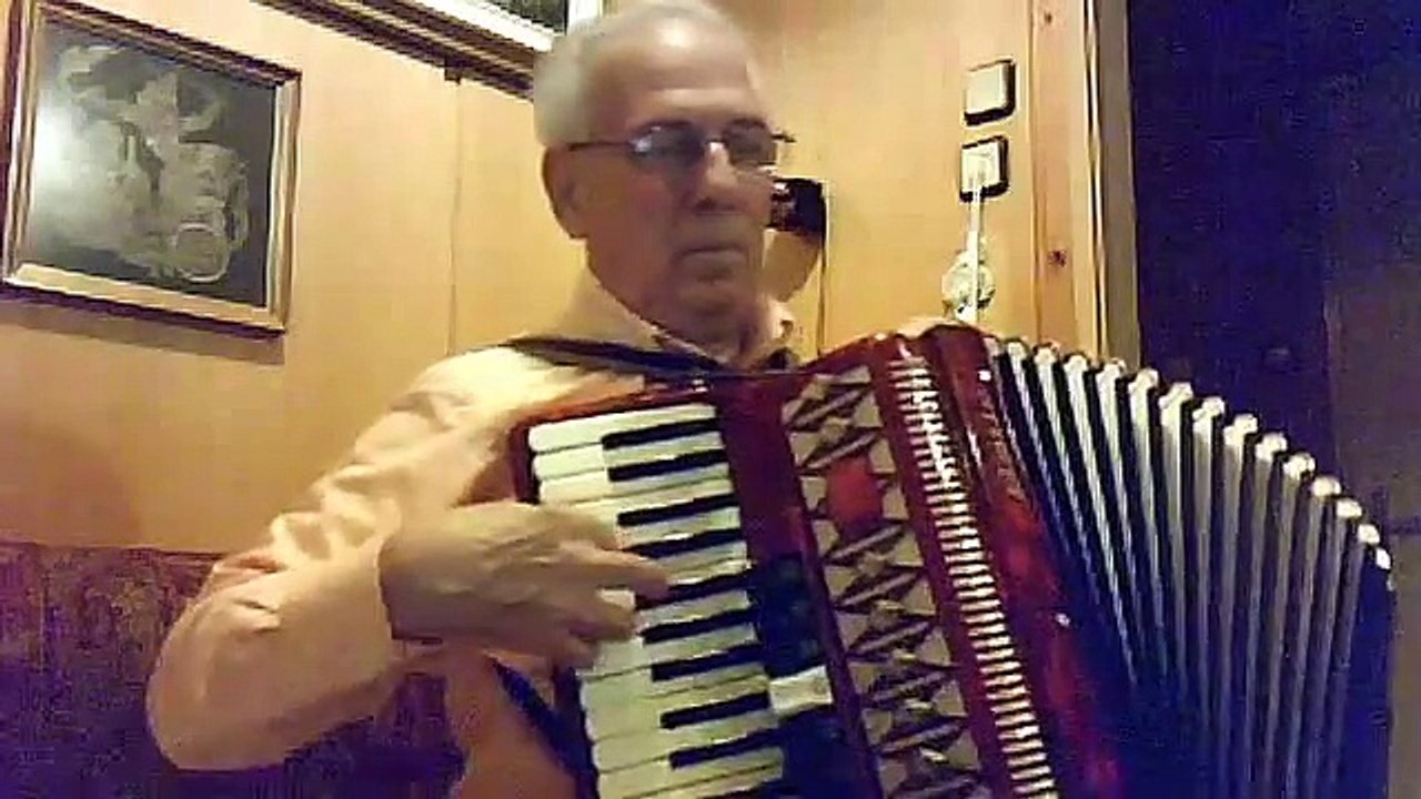 ΜΙΑ ΝΥΧΤΕΡΙΔΑ ΣΤΗ ΣΚΕΠΗ  ΜΙΚΗΣ ΘΕΟΔΩΡΑΚΗΣ 1925