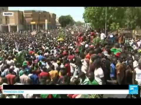 GRUSHT SHTETI NE BURKINA FASO TE PAKETEN 30 TE VRARE DHE QINDRA TE PLAGOSUR LAJM