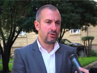 PERPLASJA E MAZHORANCES ME PRESIDENCEN PER GUVERNATORIN E RI,KOMPROMISI ESHTE ENDE LARG LAJM