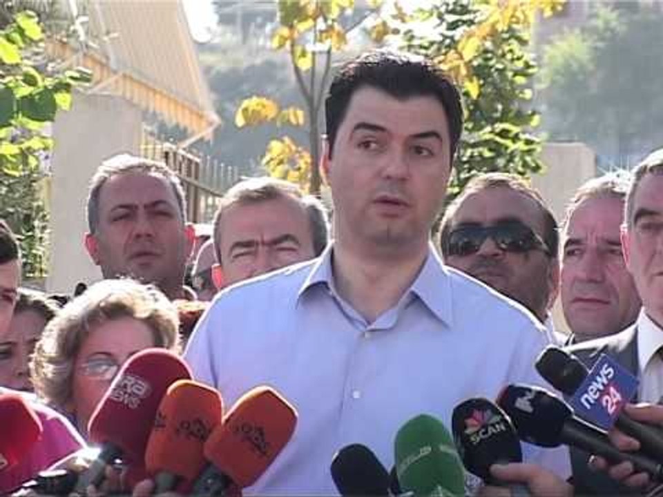 BASHA AKUZA QEVERISE SE JETESA PO PERKEQESOHET, RAMA PO DHUNON TE DREJTAT E QYTETAREVE” LAJM