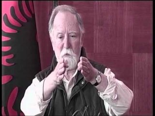 RAMA DEKORON ROBERT PAPAVRAMIN,ISH PEDAGOGU GUR THEMELI I VIRTUOZEVE TE SOTEM LAJM