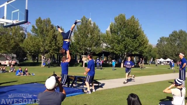 Tricks et sauts de fou - Compilation People Are Awesome