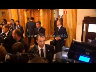 Kievi kërkon ndihmën e Berlinit - Top Channel Albania - News - Lajme