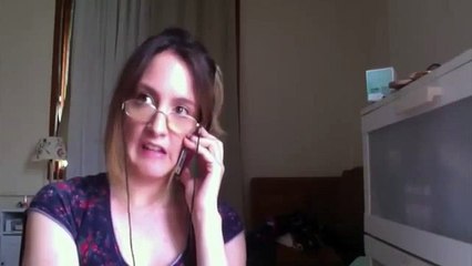 Telefonla Konuşurken Birden Kibarlaşan Anne