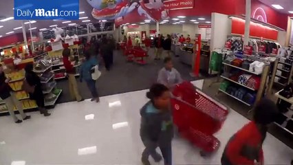 Timelapse shows Black Friday buzz at a Target in Minnesota
