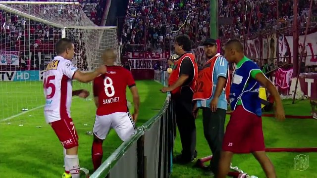 Carlos Sánchez VS Ramasseur de balles (Argentine)