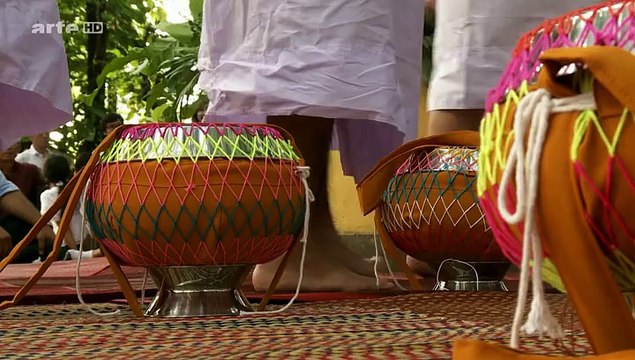 Enquête D'ailleurs s01e20 Bangkok, Une Religion Aux Deux Visages