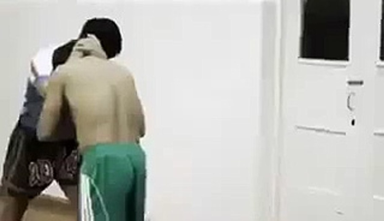 Quel KO par Coup De Pied ! A voir absolument !!!! 18