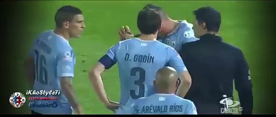 Jara le mete un dedo en el culo a Edison Cavani y provoca expulsión • Copa America 2015